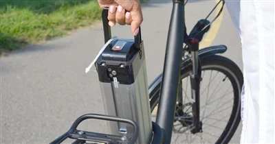Vai es varu nomainīt oriģinālo e-velosipēda akumulatoru ar cita zīmola akumul...