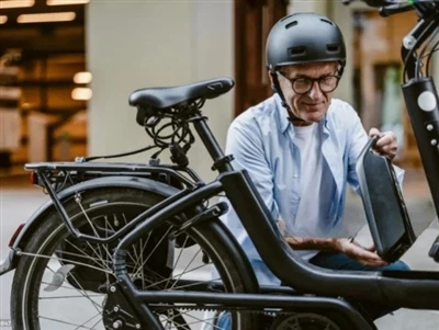 12 V pret 48 V e-velosipēdu baterijām: veiktspēja, saderība un pieprasījums