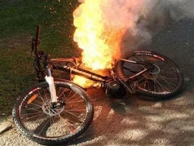 Akumulatora pārkaršanas cēloņi un kā tos atrisināt